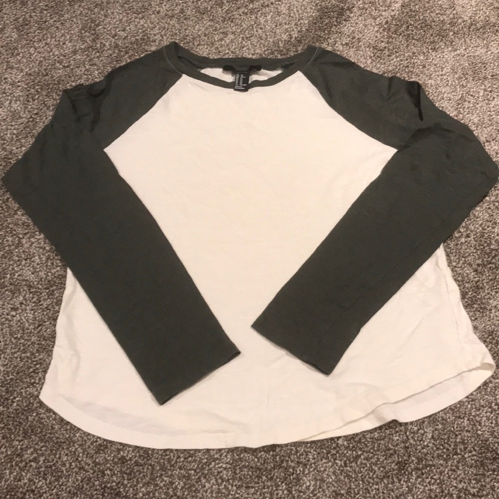Forever 21 Long Sleeved T Shirt - Picture 1 of 2